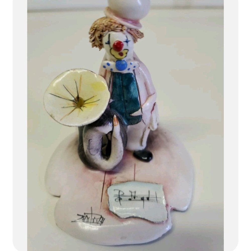 ZamPiva Clown with Tuba